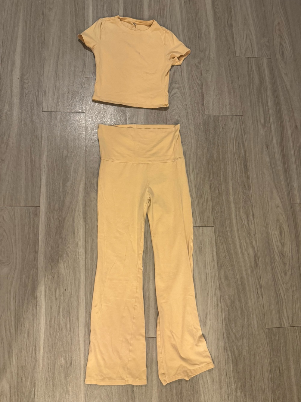 ReoRia Yellow/cream Crop Top and High-Waist Flare Leggings Set